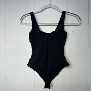 SKIMS Black Shapewear Bodysuit Women’s Size Large Sleeveless Scoop Neck